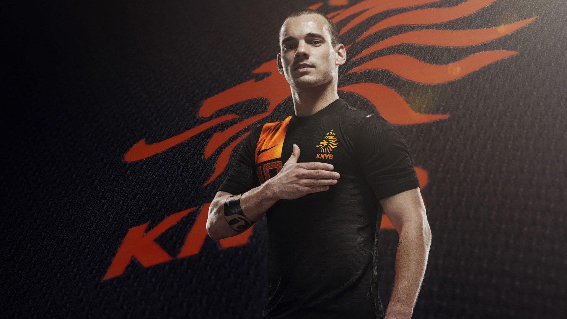 印尼队备战聚焦朋卡诺体育场,门将特训禁区出球与闪电扑救